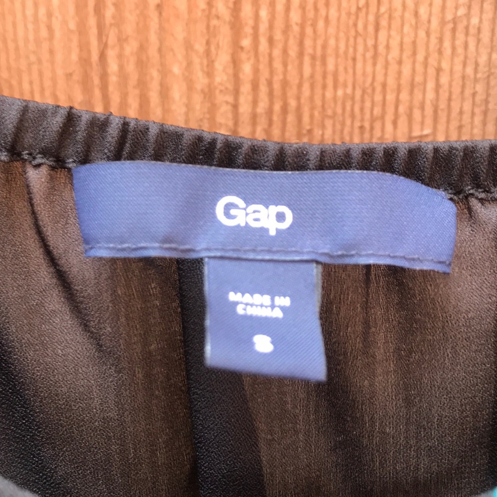{Gap} Floral Ruffled Top! 💐 - Picture 6 of 8